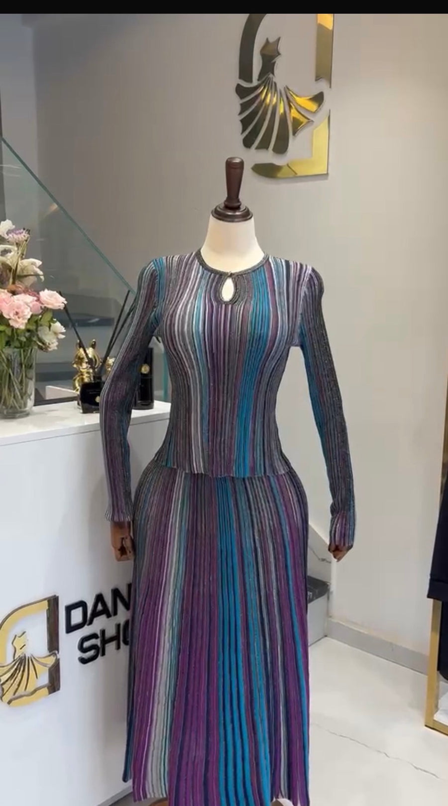 Ensemble top et jupe longue en maille rayée lurex turquoise et violet