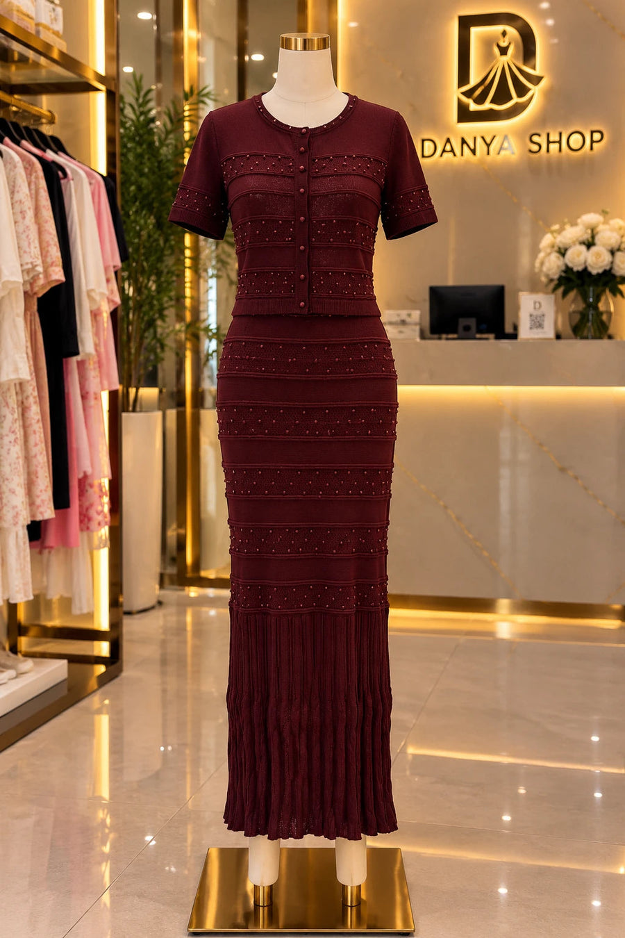Ensemble robe et cardigan perlés bordeaux