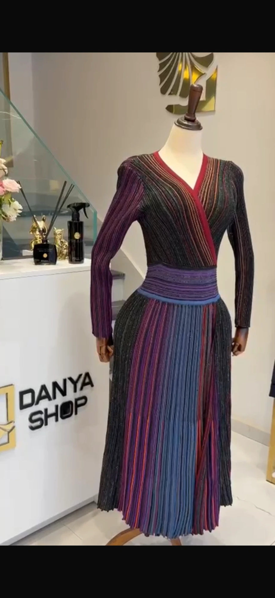 Robe longue portefeuille en maille rayée lurex multicolore